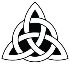 Noeud celtique de trinite entrelace avec un coeur