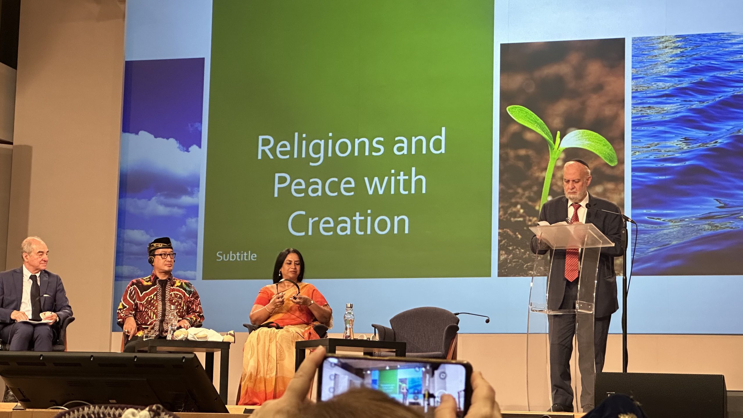 Les religions et la paix avec la création